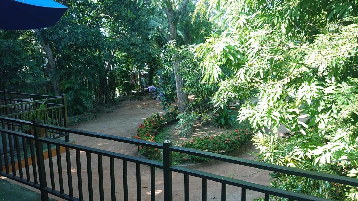 Leopard City Hostel Yala Tissamaharama Exterior foto